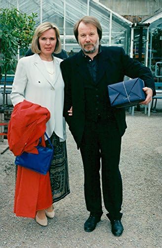 Benny Andersson ve eşi Mona N246'nın vintage fotoğrafı;Lasse Hallstr246'da rklit; Rosendal Bahçesi'nde ms 50. yıldönümü
